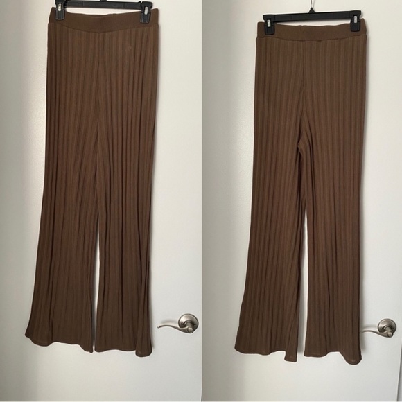 Zara 2-Piece Slit Ribbed Tunic &
Flared Ribbed Pants Set SIZE Large - Picture 7 of 11